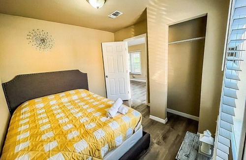 Temple Crest House | Cerca a Busch Gardens