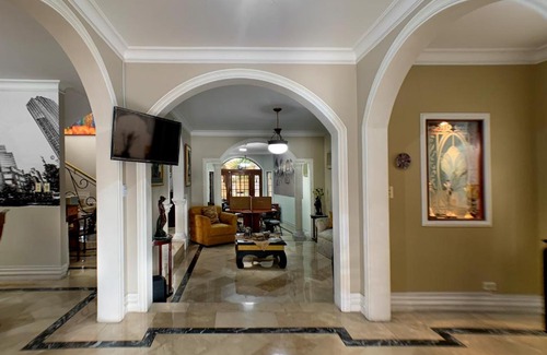 Guayaquil Villa | Cesar's House Guayaquil Home Rental