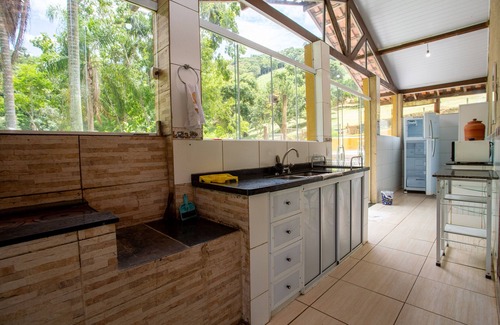 Ibiuna House | Chácara c piscina, churrasqueira e Wi-Fi em Ibiúna