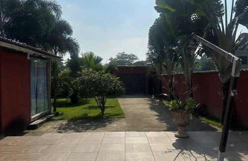Duque de Caxias House | Chácara de Alto Padrão, Aninhada no Coração de uma Exuberante Reserva Ecológica