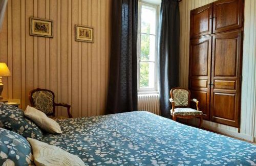 Sainte-Cecile Bed & Breakfast | Château de Bellevue