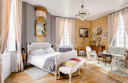 Fleurigne House | Château de Montbrault