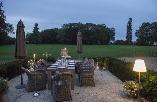 Magny-Cours Bed & Breakfast | Château de Planchevienne