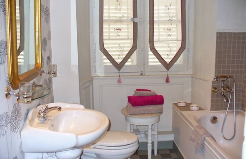 Daon Bed & Breakfast | Château des Lutz
