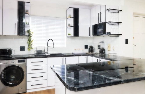 West Beach Apartment | Charming 1-bedroom apartment in lovely Cape Town with WiFi