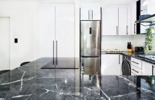 West Beach Apartment | Charming 1-bedroom apartment in lovely Cape Town with WiFi