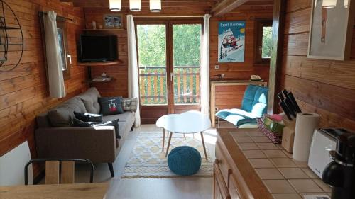 Eyne 2600 Ski Chalet | Chaguimama Snow