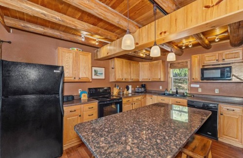Eagle River House | Chain Lake Retreat Holiday Home