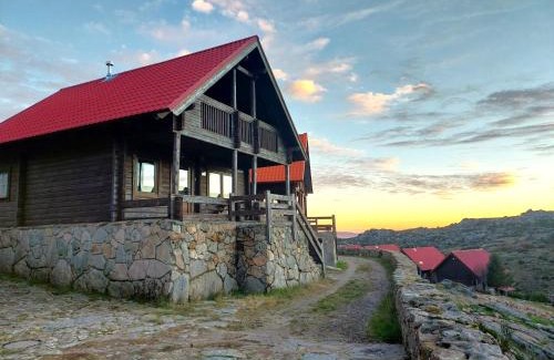 Penhas da Saude Ski Chalet | Chalé de Montanha com sons de rio