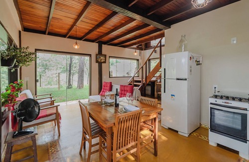 Brumadinho Ski Chalet | Chalé Verde Prána: Conforto e Aconchego na Natureza