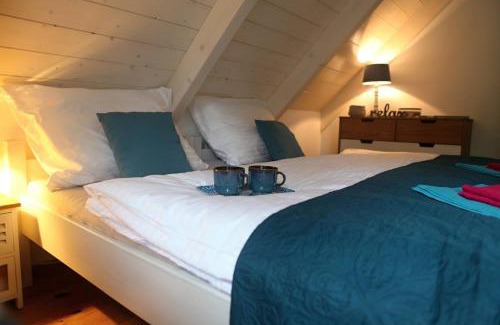 Banska Stiavnica House | Chalúpka OPAL a Chalupa ACHAT na lúke LukaHuta ChaletStiavnica Banská Štiavnica na samote - samoobslužný prístup cez PIN-kód NONSTOP