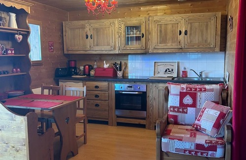 Saint-Laurent-en-Grandvaux Ski Chalet | Chalet Dans le Haut Jura Les Petits Animaux de Compagnies Sont Acceptés