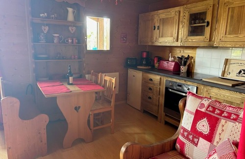 Saint-Laurent-en-Grandvaux Ski Chalet | Chalet Dans le Haut Jura Les Petits Animaux de Compagnies Sont Acceptés