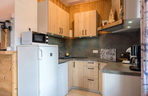 Saint-Maurice-sur-Moselle Ski Chalet | Chalet 'La Petite Chaumière' with Mountain View, Private Terrace and Wi-Fi