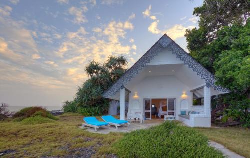 Galu Resort | Chale Island Resort