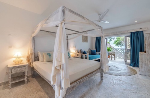 Chale Island Cabin | Chale Island Resort