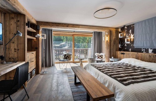 Le Fornet Ski Chalet | Chalet, 100m from ski slopes, sauna, hammam, terrace, fireplace or stove, parking, tv, ski locker