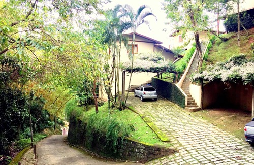 Veloso House | Chalet 2 a 80 mt. from the beach of Curral in Ilhabela. Magnificent view of the sea !