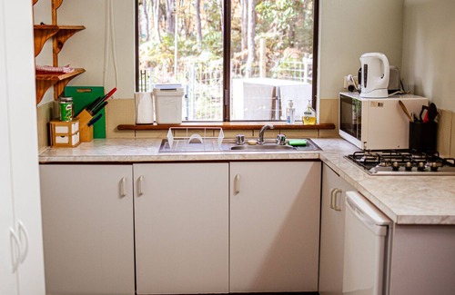 Nannup Cottage | Chalet 2: Horse friendly, great access to bush riding, electric fenced roundyard