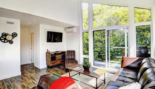 Stoneham Ski Chalet | Chalet 23 Chemin des Quarante by Les Chalets Alpins