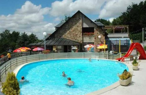 Salles-Curan Ski Chalet | Chalet 4 étoiles - Piscine - eecfcf