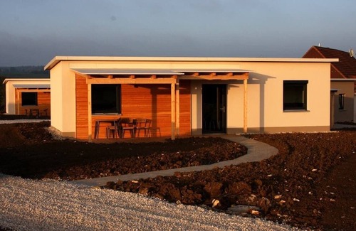 Pilsach Apartment | Chalet (44 m2) mitten im Grünen, auch Haustiere sind willkommen