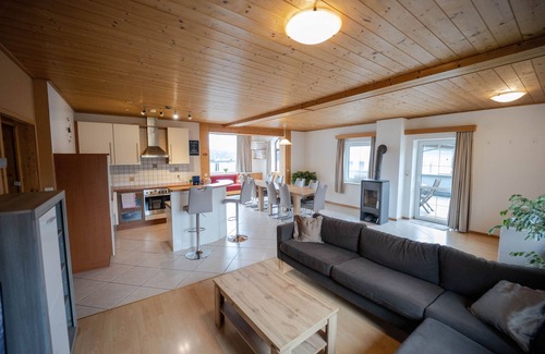 Gitschtal House | Chalet 48 - Holiday home with pool near Nassfeld and many lakes