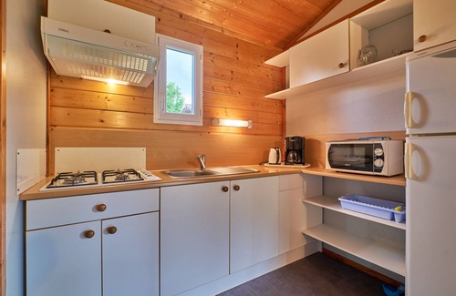 Mens Ski Chalet | Chalet "5 Personnes 304" with Shared Pool & Private Terrace