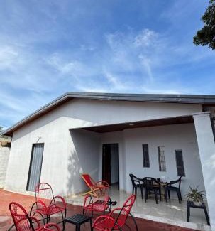 Encarnacion House | Chalet Amplio