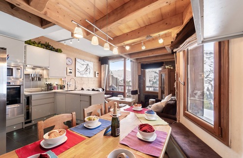 Avoriaz Ski Chalet | Chalet Ardoisière - Luxury 4 bed ski chalet by Avoriaz Chalets