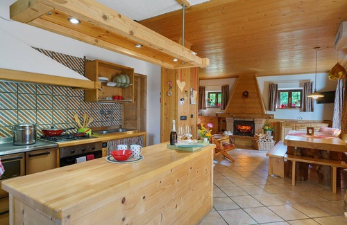 Barco Ski Chalet | Chalet 'Baita Angomà' with Mountain View and Private Garden