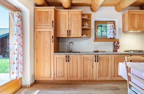 Palu del Fersina Ski Chalet | Chalet 'Baita Naibiz' with Mountain View, Private Terrace and Wi-Fi
