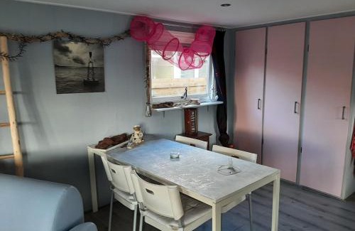 Leeuwarden Other | Chalet Boot style