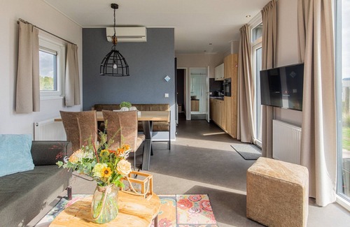 Leuken Ski Chalet | Chalet by Beach and Harbor with Terrace
