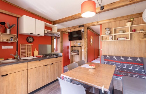 Rouffiac-des-Corbieres House | Chalet 'Canada' with Mountain View, Shared Pool and Private Garden