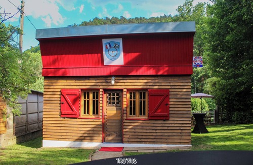 Royat Ski Chalet | Chalet CLASSIC DRIVER HOME 1, sixties atmosphere at the gates of the Charade circuit