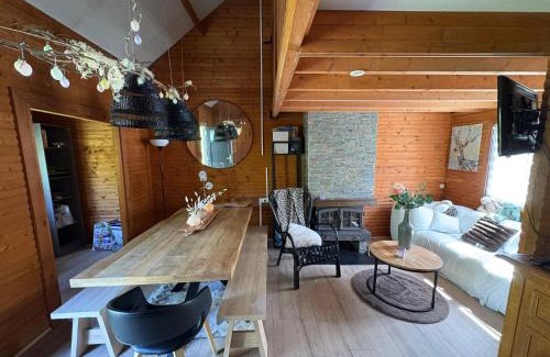 Authuille Ski Chalet | Chalet convivial avec vue sur la rivière - 62 m²