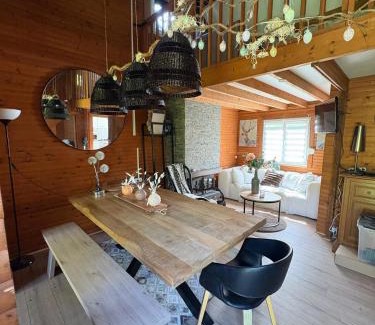 Authuille Ski Chalet | Chalet convivial avec vue sur la rivière - 62 m²