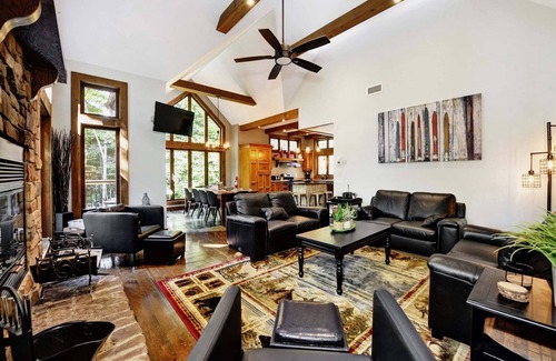 Stoneham House | Chalet de luxe acceptant les animaux à louer CITQ 240284