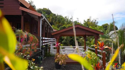 Sainte-Rose Apartment | Chalet des laves