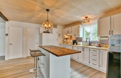 Amherst House | Chalet du Bonheur | Bord de lac