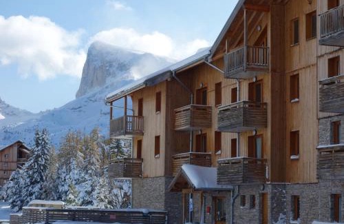 Saint-Etienne-en-Devoluy Ski Chalet | Chalet Duplex 8 Pers, 300m des Pistes, Terrasse, Piscine Couverte, Parking - FR-1-504-435