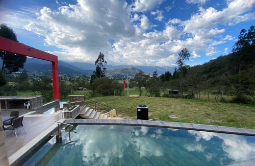 La Chapa House | Chalet en el Campo muy Discreto con Jakuzzi a Temperatura Termal y Piscina Fría