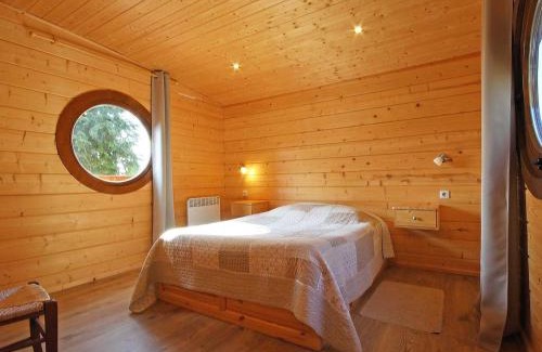 Radon House | Chalet en forêt avec terrasse, pêche, baignade, et proximité chemins de randonnée - Normandie - FR-1-497-184