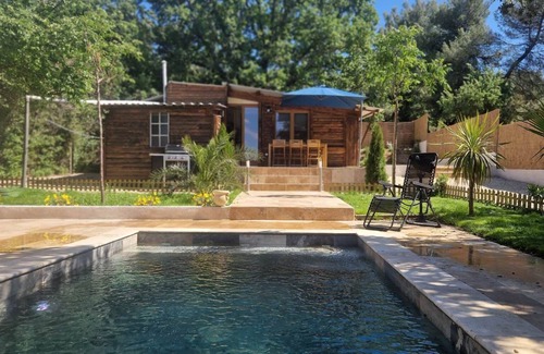 Meyrargues Ski Chalet | Chalet en Pleine Campagne Avec Piscine