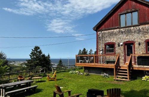 Sainte-Anne-des-Monts Ski Chalet | Chalet Epicea