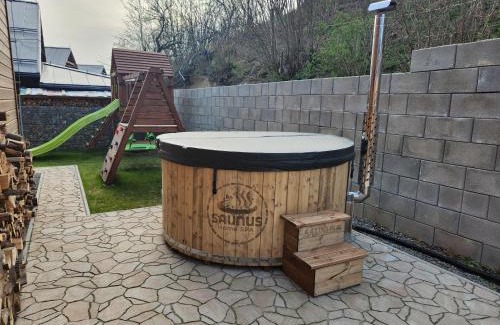 Myto pod Dumbierom House | Chalet Fiona with jacuzzi