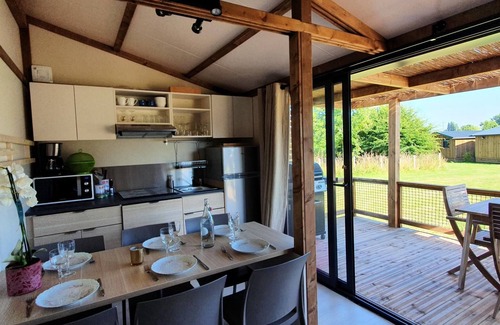 Sainte-Opportune-la-Mare House | Chalet domaine Normandie, heated swimming pool.