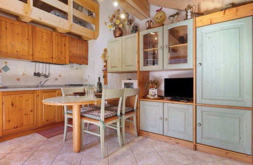 Ragoli Apartment | Chalet 'Fresia' with Mountain View, Shared Garden and Wi-Fi