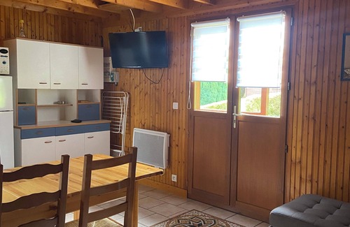 Auquainville Ski Chalet | chalet-gîte 6 pers. Normandy Heated swimming pool from mid-May to September